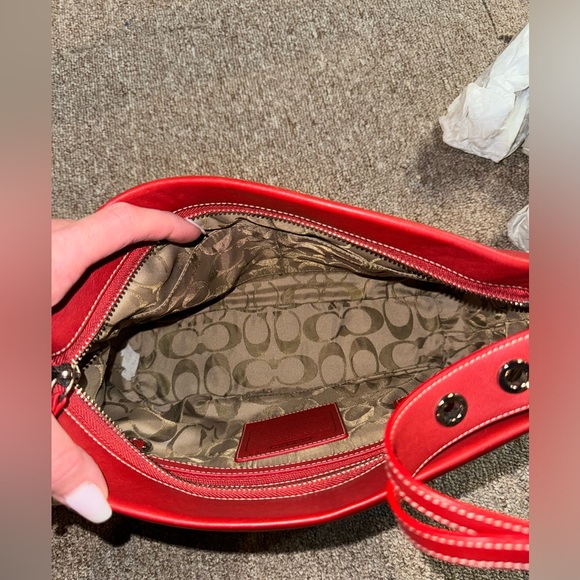 NWT - Red Coach leather shoulder bag - Picture 3 of 5